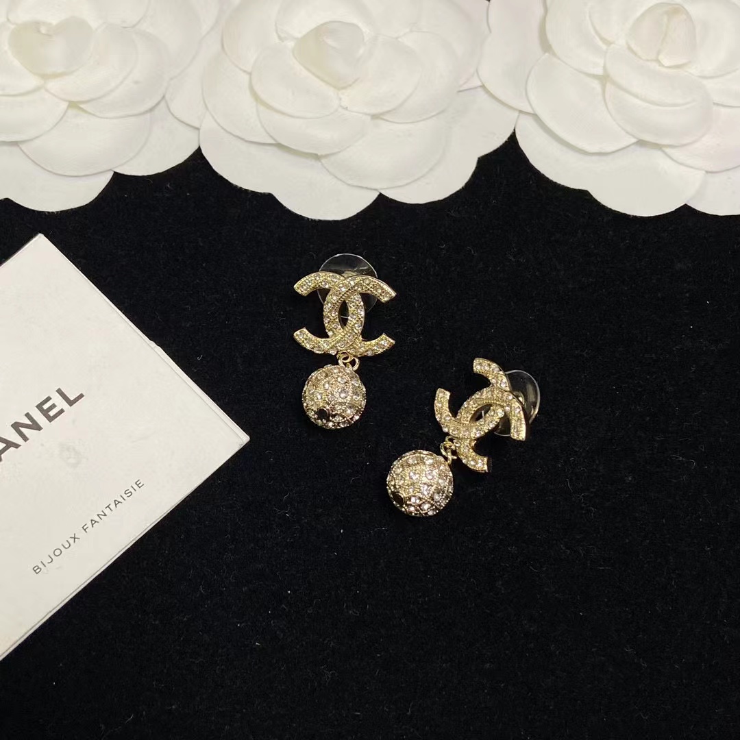 CHANE1 フルダイヤモンド ダブルC ラウンドボール イヤリング【50％割引+送料無料】