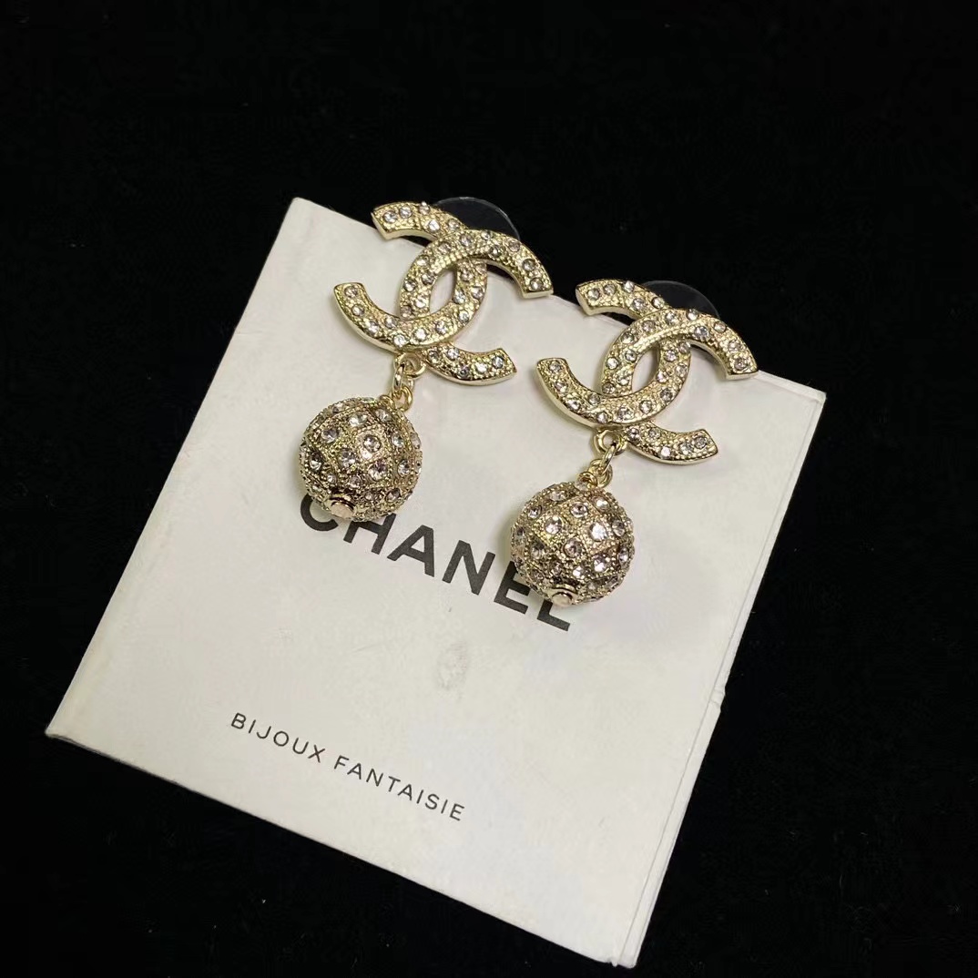 CHANE1 フルダイヤモンド ダブルC ラウンドボール イヤリング【50％割引+送料無料】