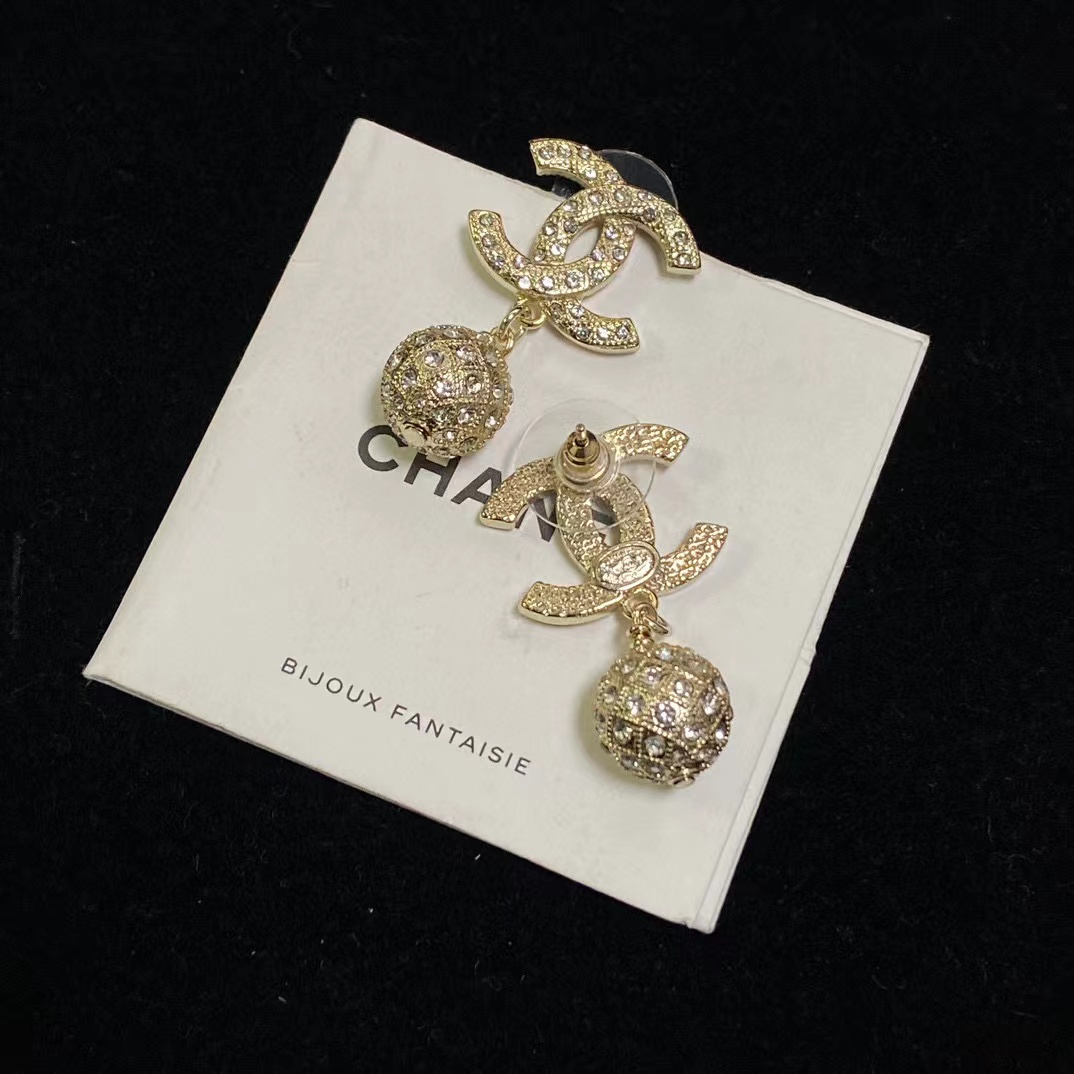 CHANE1 フルダイヤモンド ダブルC ラウンドボール イヤリング【50％割引+送料無料】