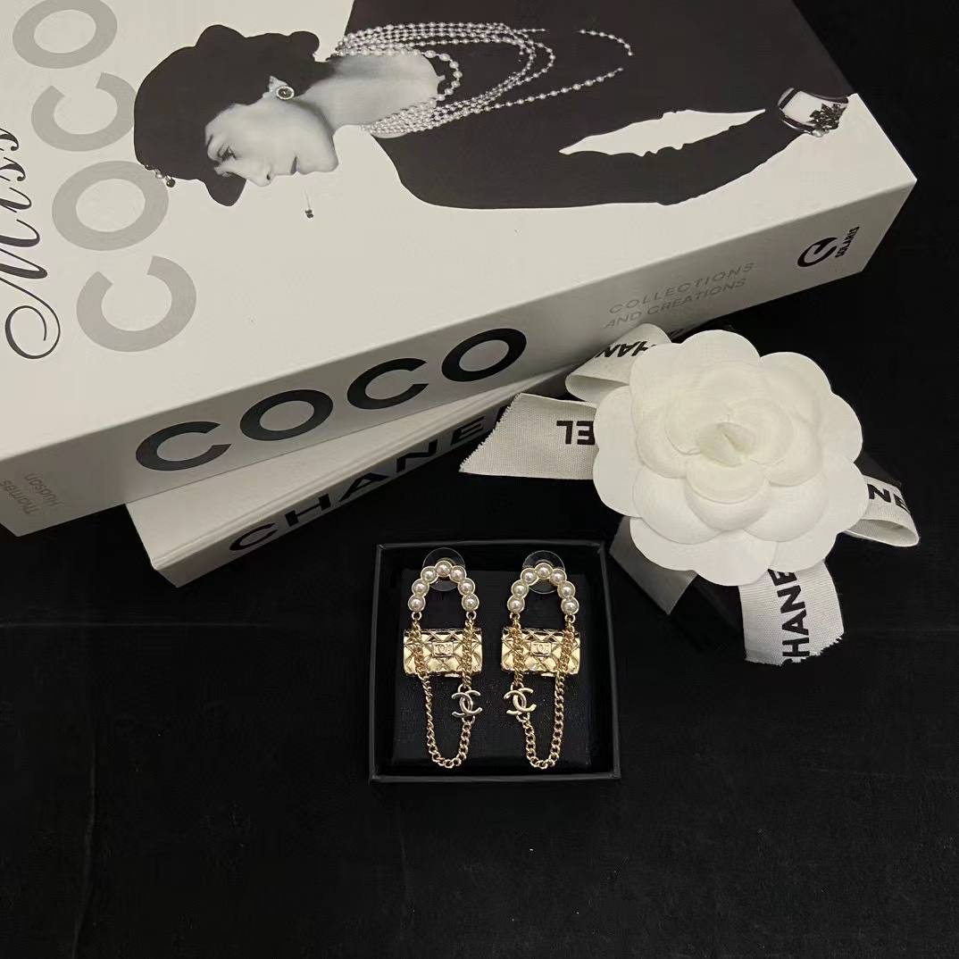 CHANE1 パールタッセルスタッドピアス【50％割引+送料無料】