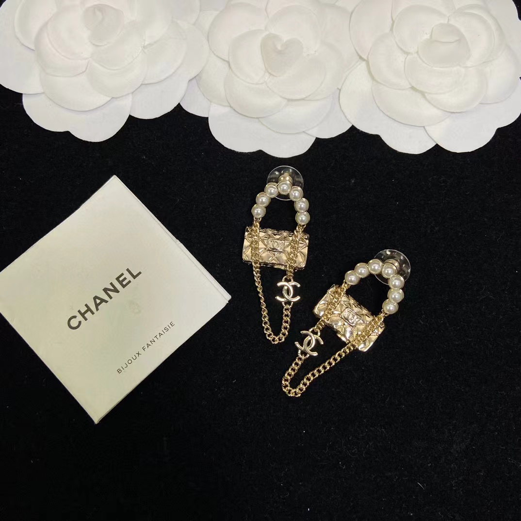 CHANE1 パールタッセルスタッドピアス【50％割引+送料無料】