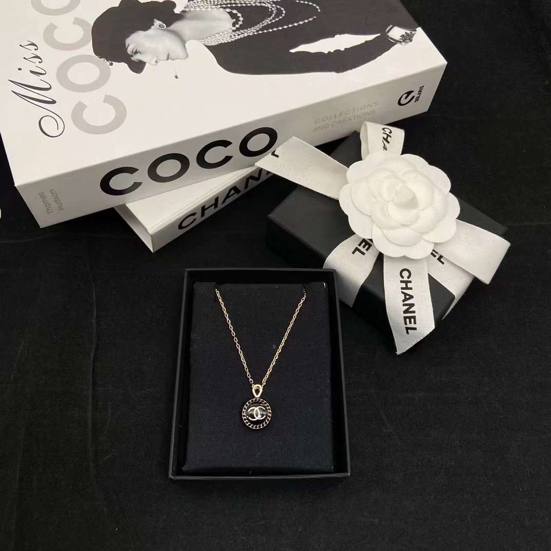 CHANE1 サークル ダブル C ネックレス【50％割引+送料無料】