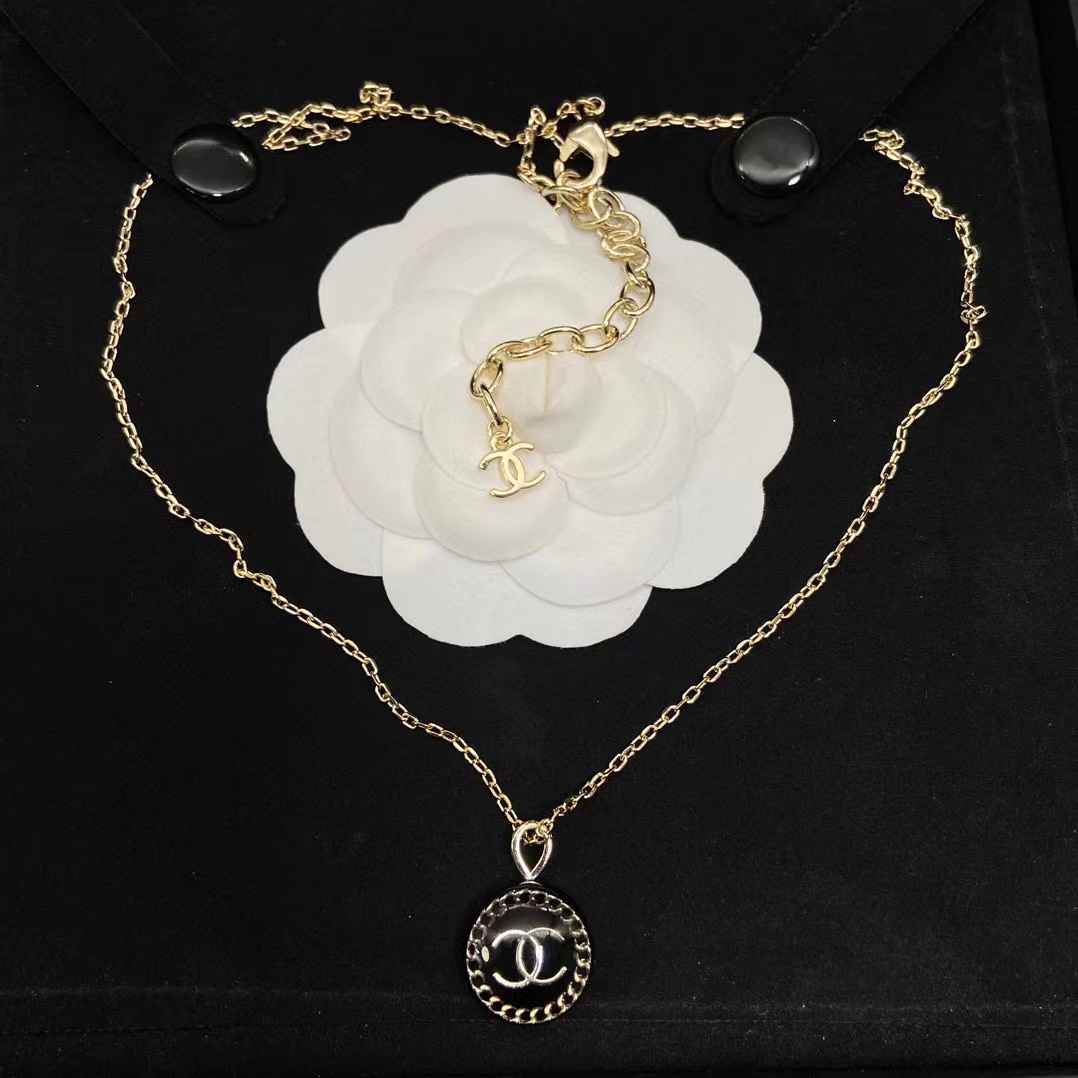 CHANE1 サークル ダブル C ネックレス【50％割引+送料無料】