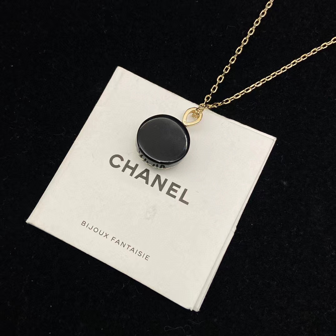 CHANE1 サークル ダブル C ネックレス【50％割引+送料無料】