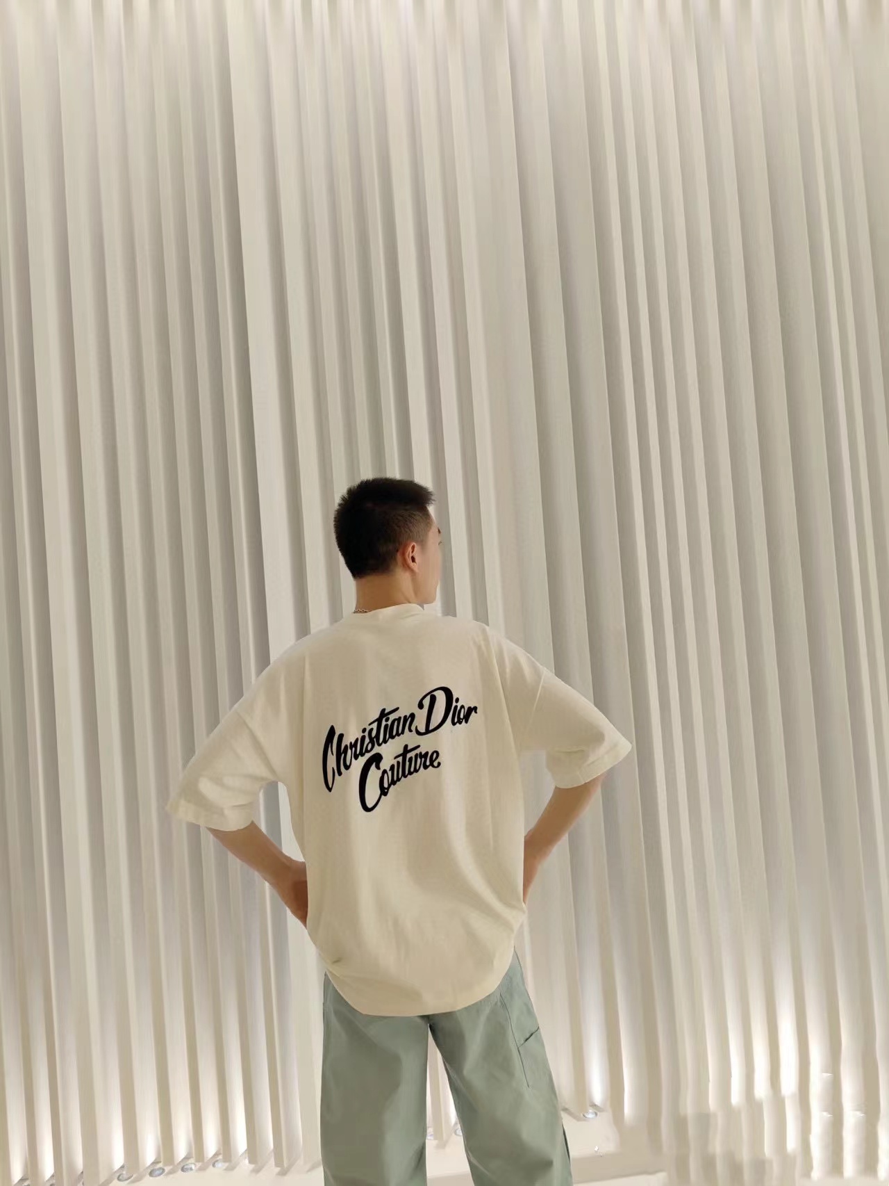 D1OR  ロゴ刺繍Tシャツ【 50％割引+送料無料】