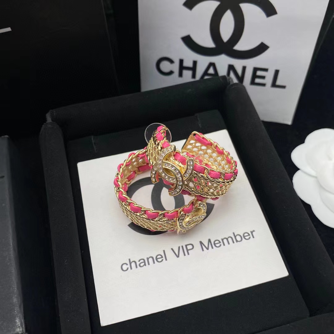 CHANE1 ダブルC ピンクダイヤモンド イヤリング【50％割引+送料無料】