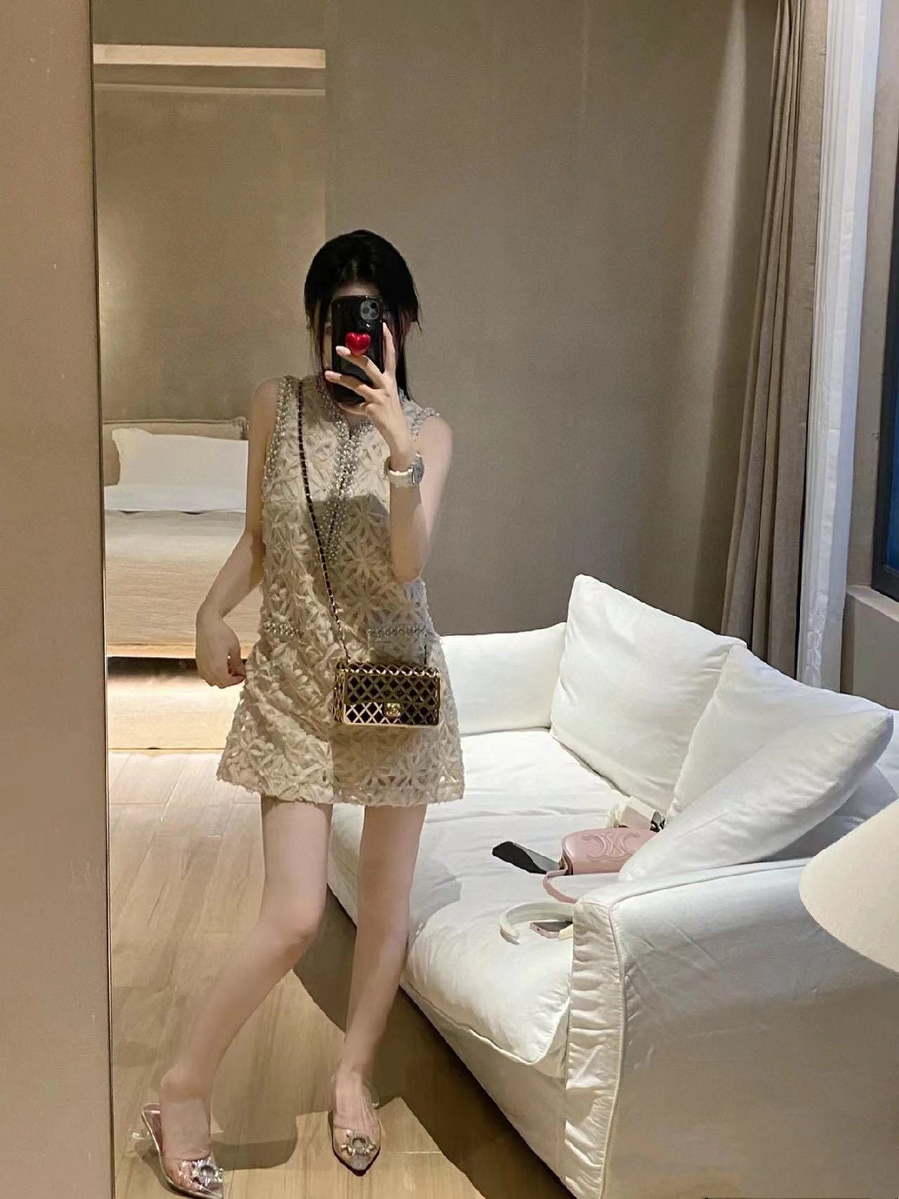 CHANE1 メタル中空イブニングバッグ【50％割引+送料無料】