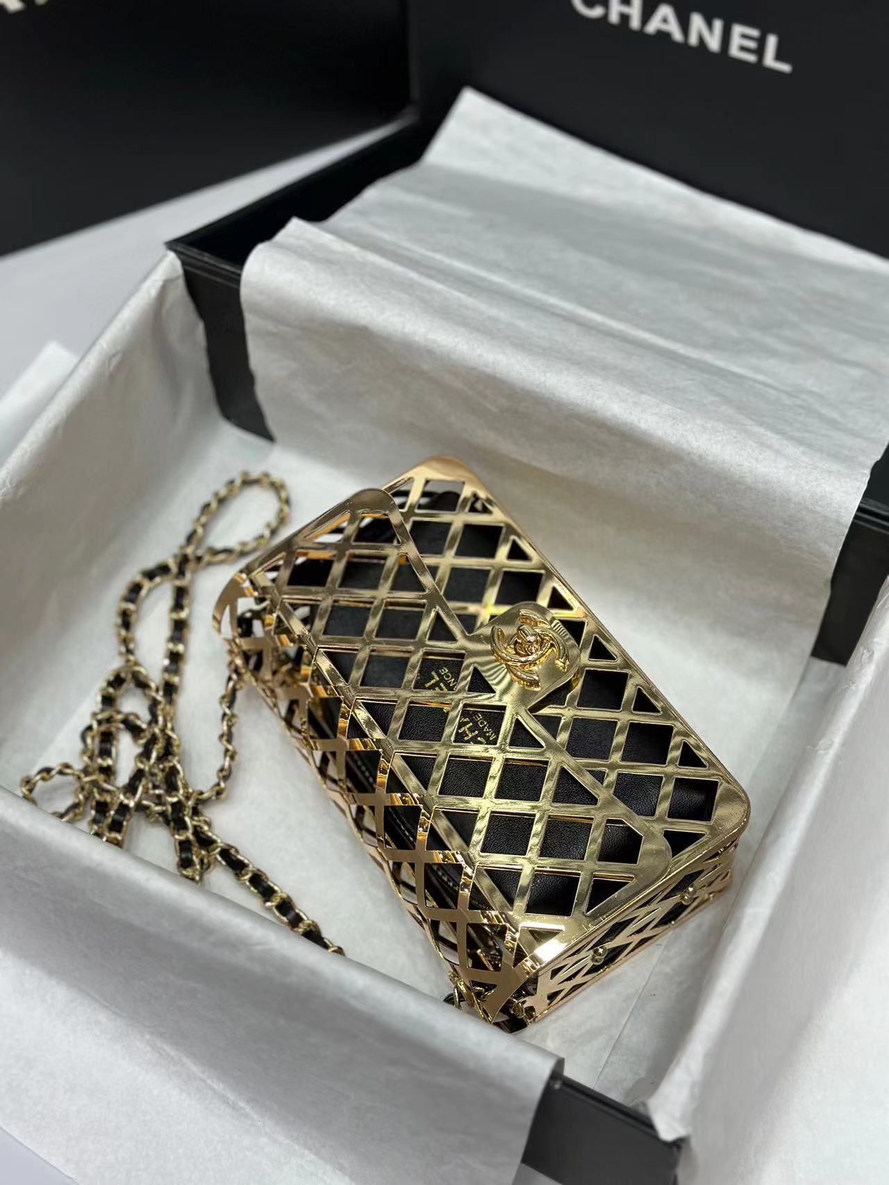 CHANE1 メタル中空イブニングバッグ【50％割引+送料無料】