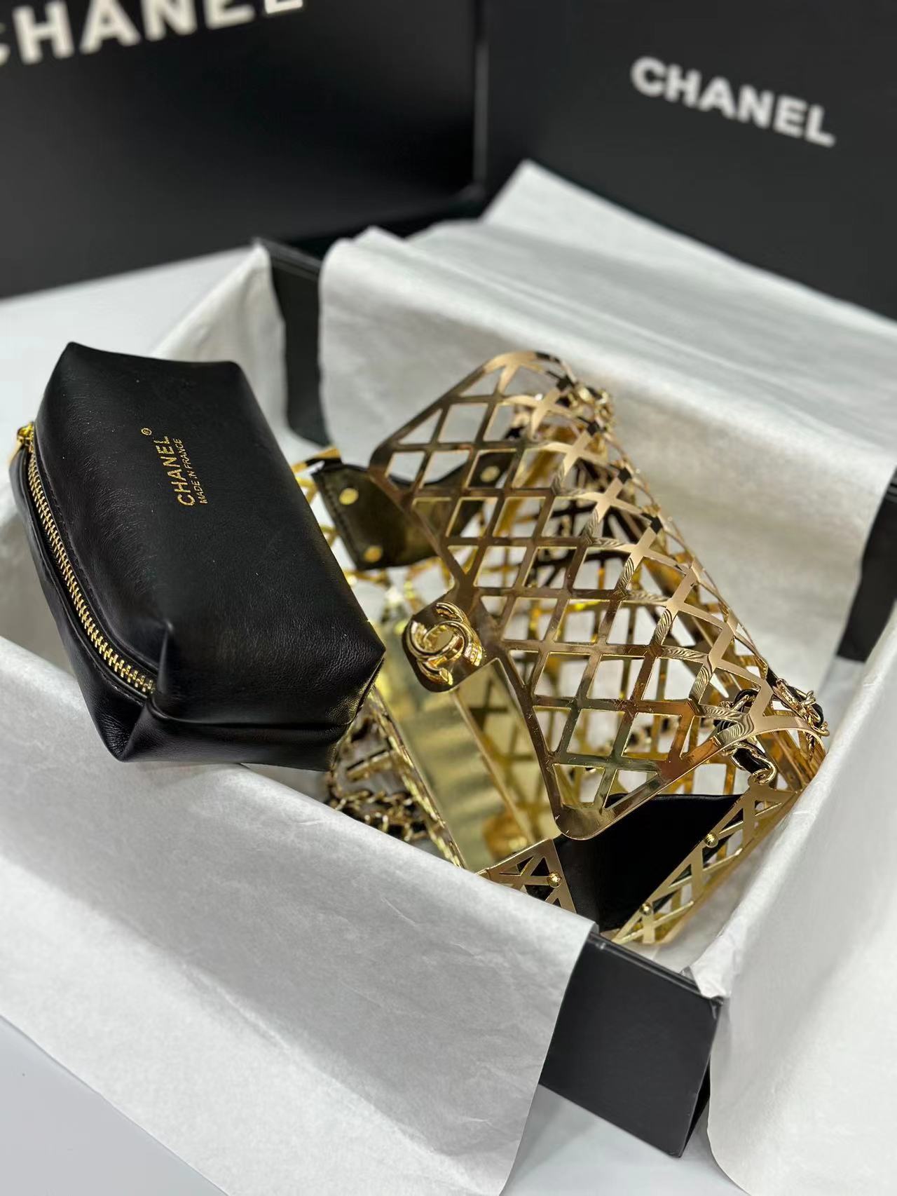 CHANE1 メタル中空イブニングバッグ【50％割引+送料無料】