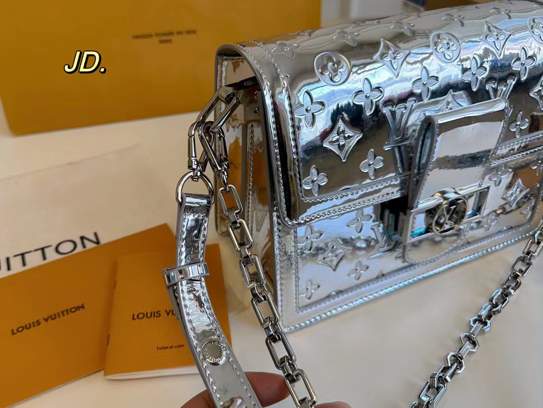 LV クラシックシリーズDauphine メタルチェーンバッグ【50％割引+送料無料】