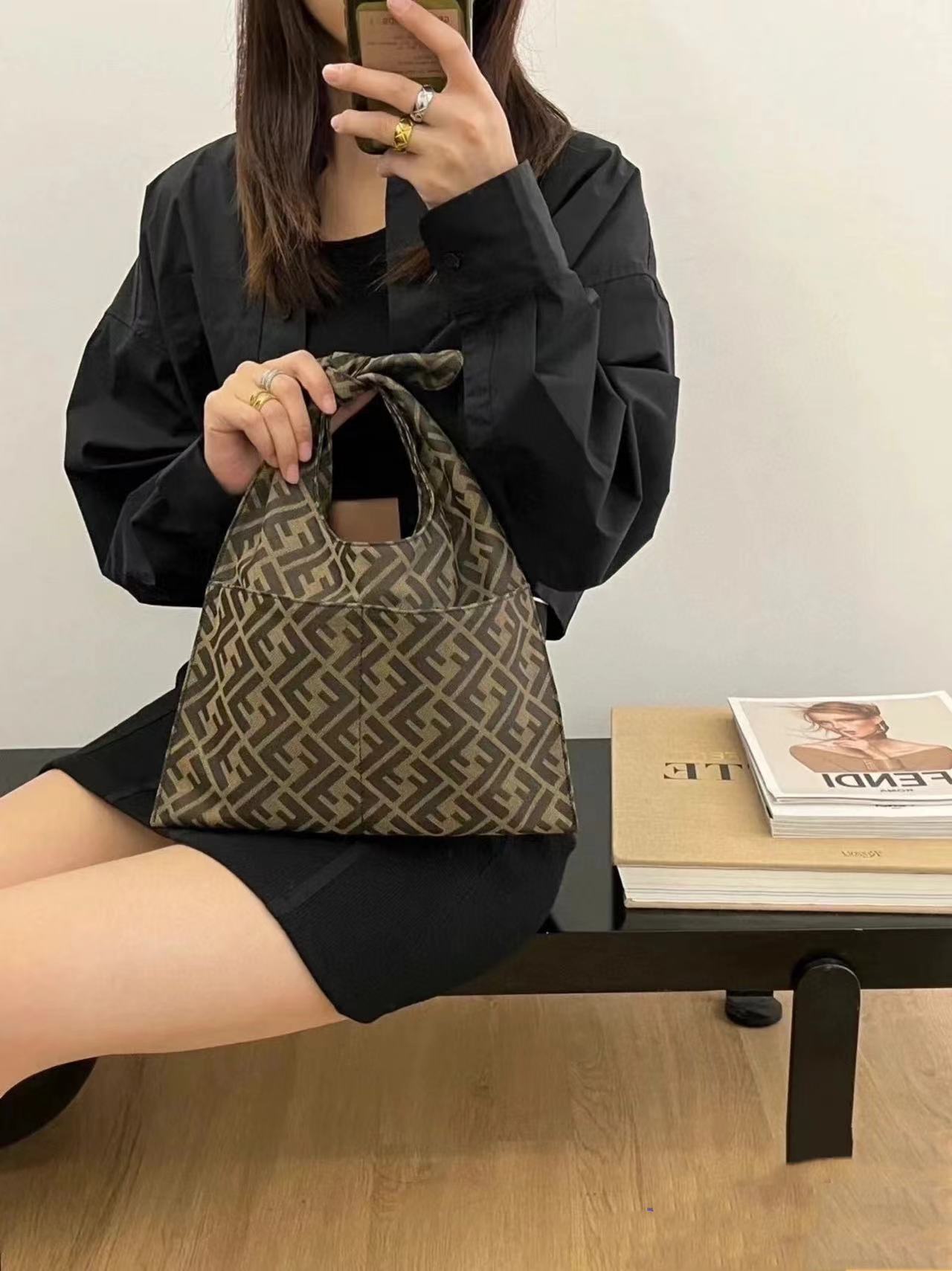 FEND1 老眼ハンドバッグ【50％割引+送料無料】