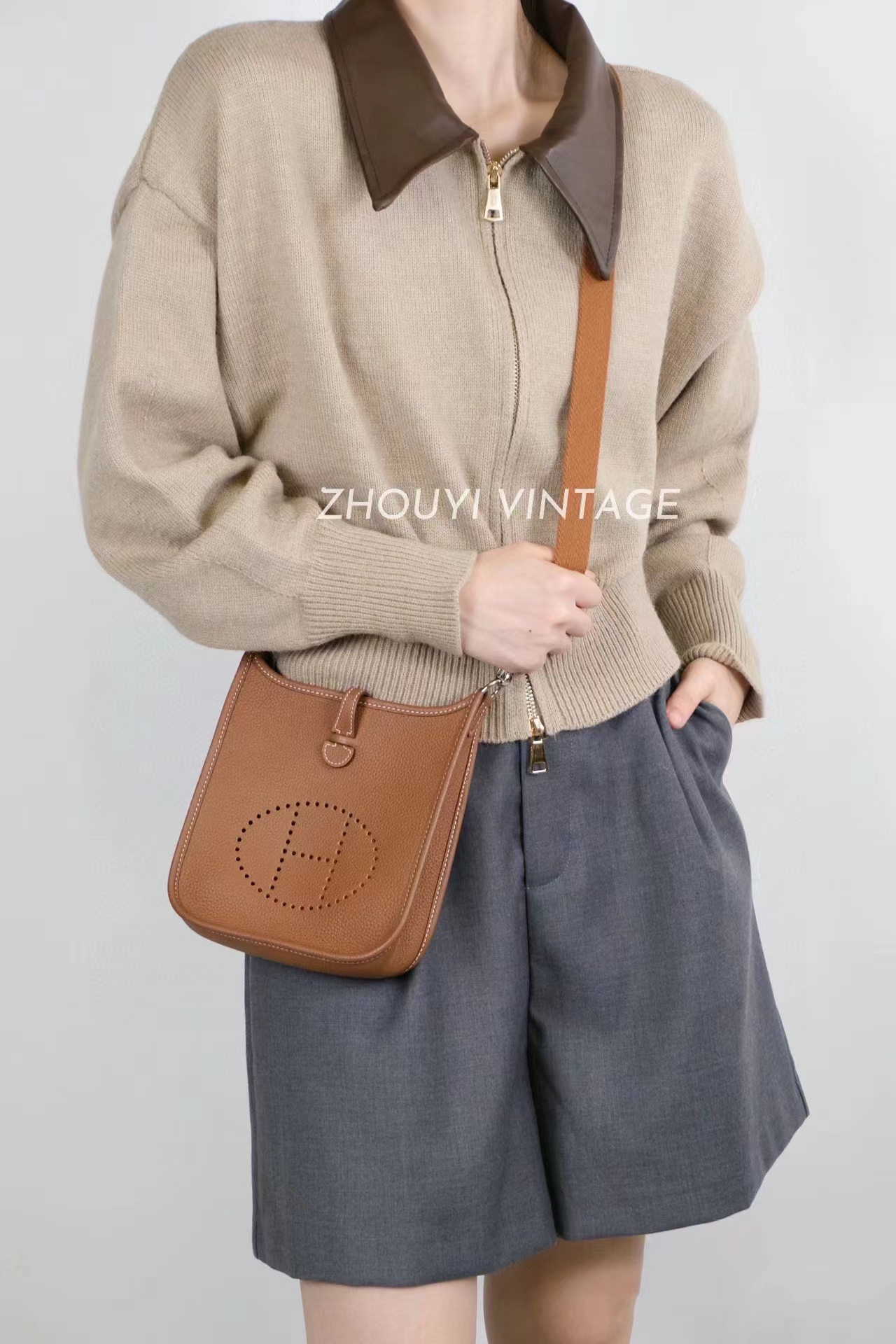 HEREM5  evelyne クロスボディバッグ【50％割引+送料無料】