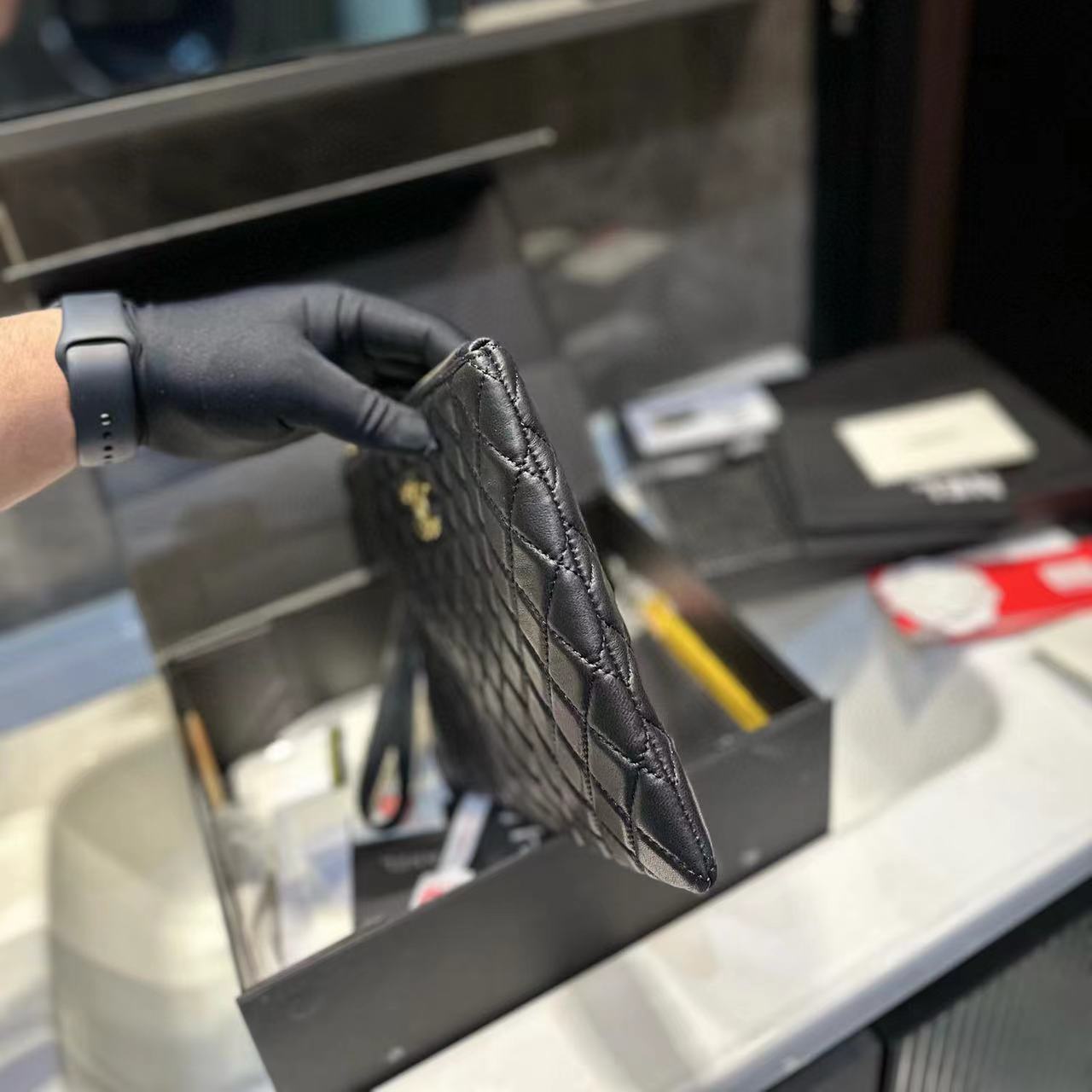 CHNE1 シープスキン クラッチ【50％割引+送料無料】