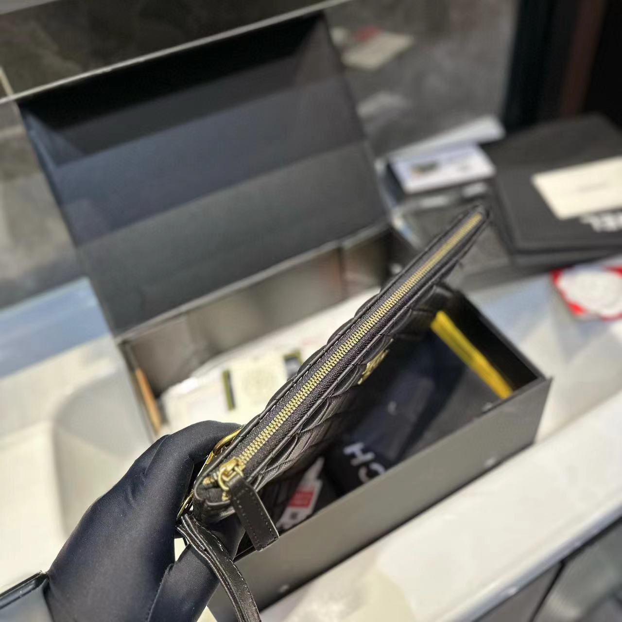 CHNE1 シープスキン クラッチ【50％割引+送料無料】