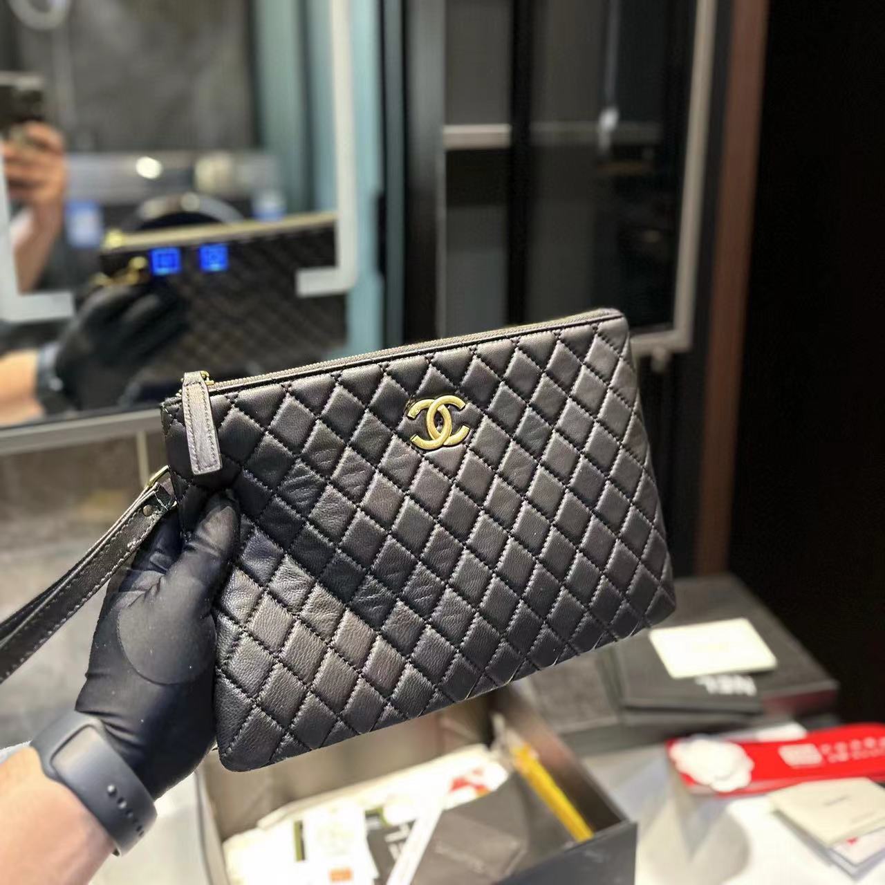 CHNE1 シープスキン クラッチ【50％割引+送料無料】