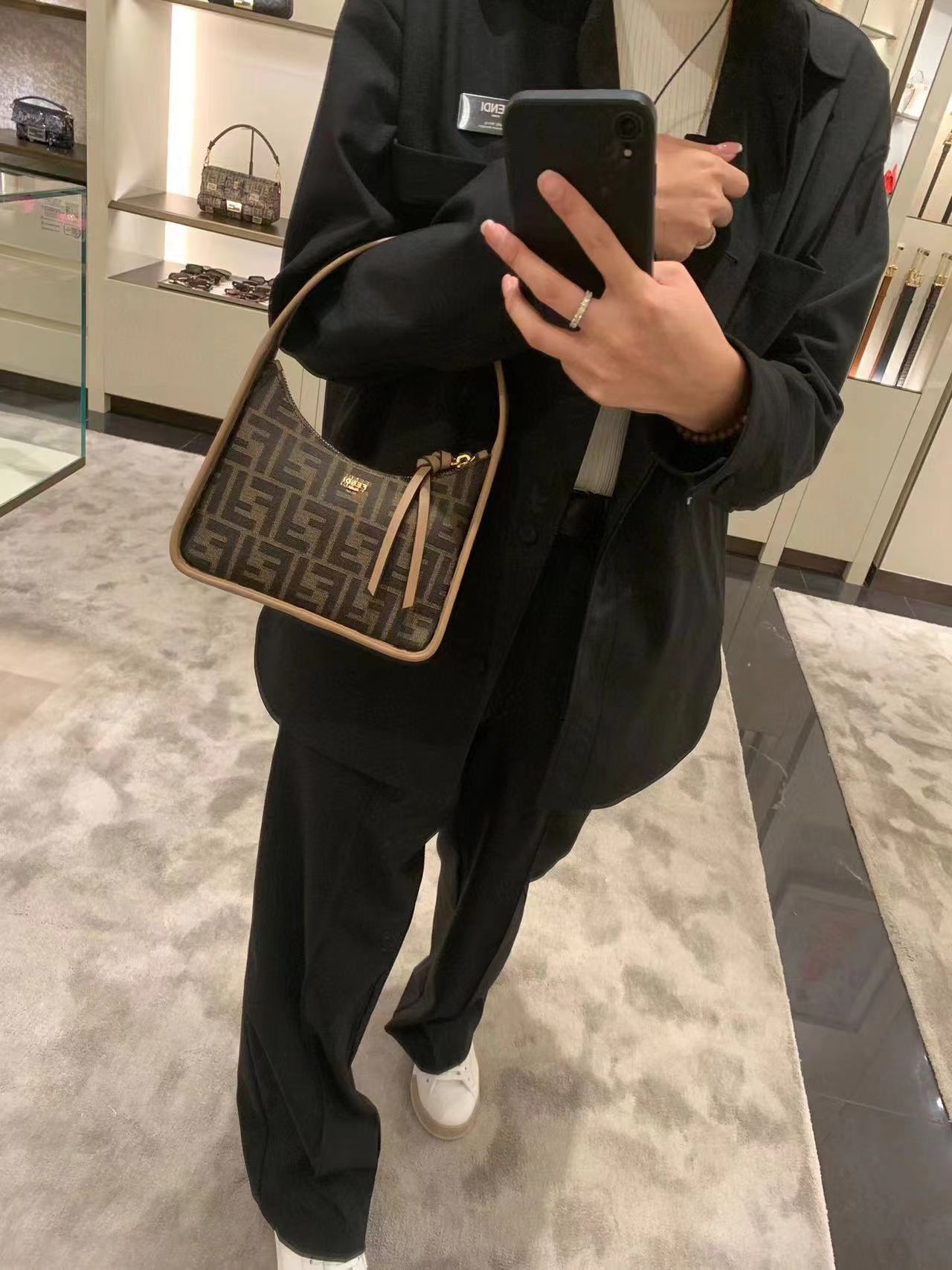 FEND1 FF 老眼ハンドバッグ【50％割引+送料無料】