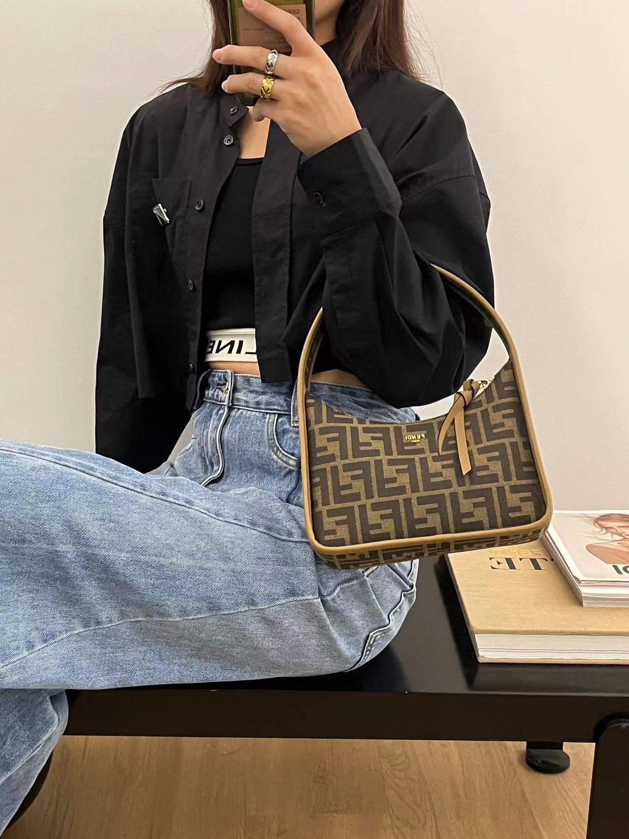 FEND1 FF 老眼ハンドバッグ【50％割引+送料無料】