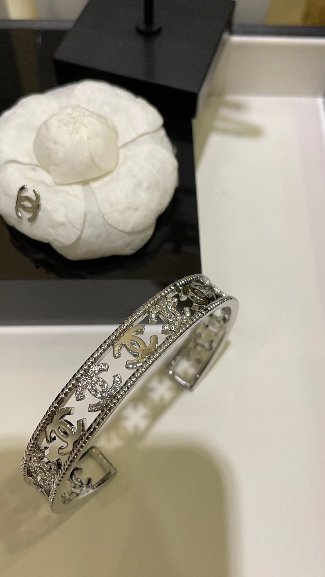 CHANE1 ダブルC ダイヤモンド ブレスレット【50％割引+送料無料】