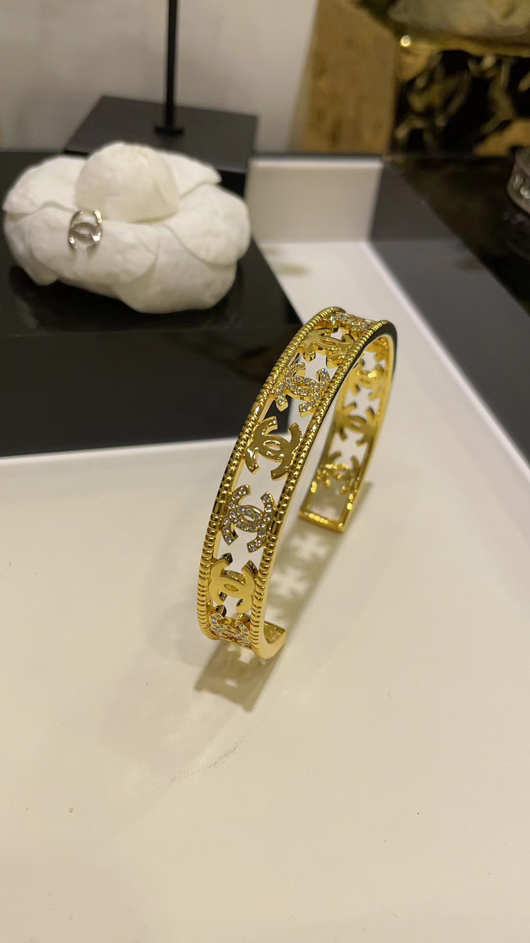 CHANE1 ダブルC ダイヤモンド ブレスレット【50％割引+送料無料】