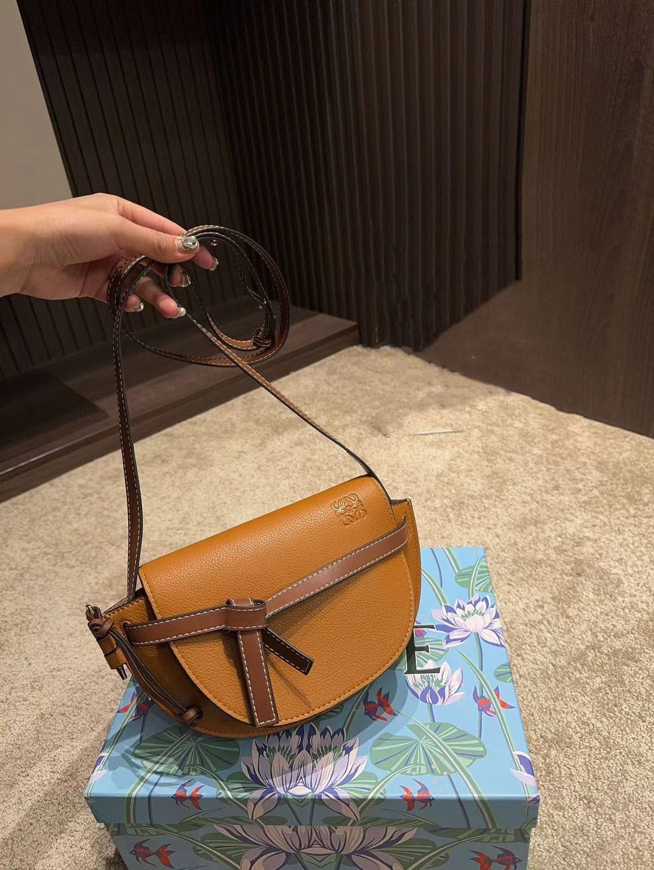 L0WEW サドルバッグ【50％割引+送料無料】