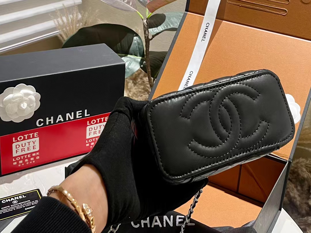 CHANE1 エナメルハンドルショルダークロスボディバッグ【50％割引+送料無料】