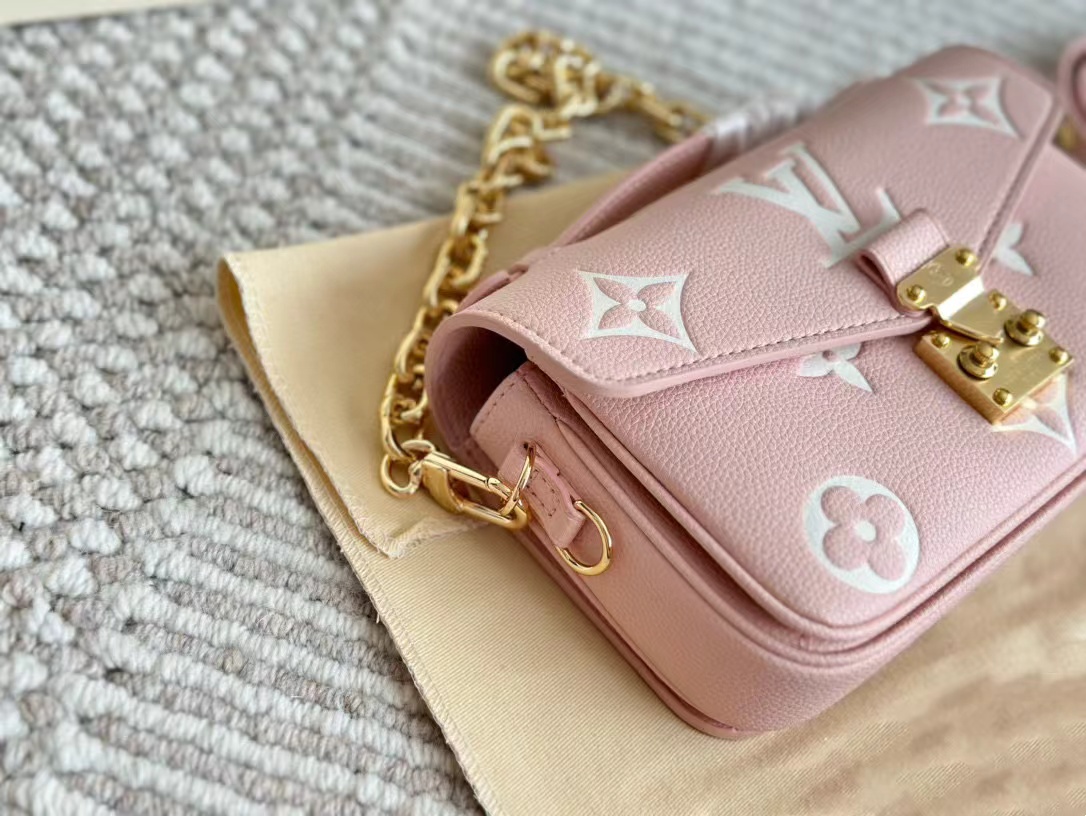 LV  チェーンショルダー クロスボディバッグ【50％割引+送料無料】