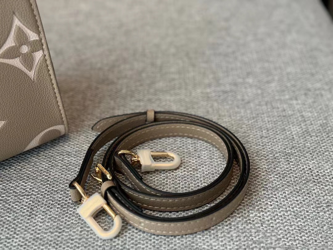 Lv  onthego ショッピングバッグ【50％割引+送料無料】