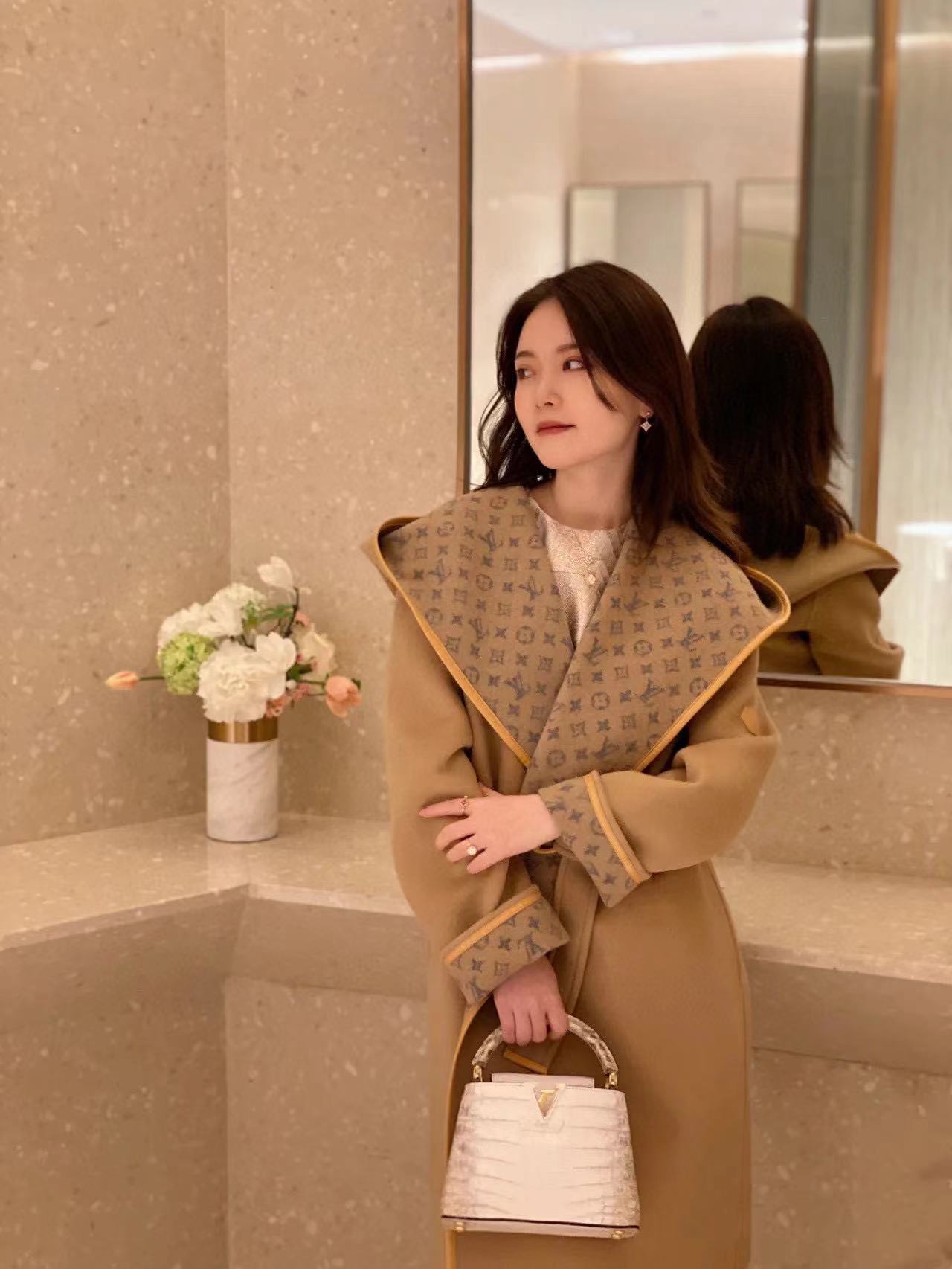 LV Capucines  ヒマラヤハンドバッグ 【50％割引+送料無料】