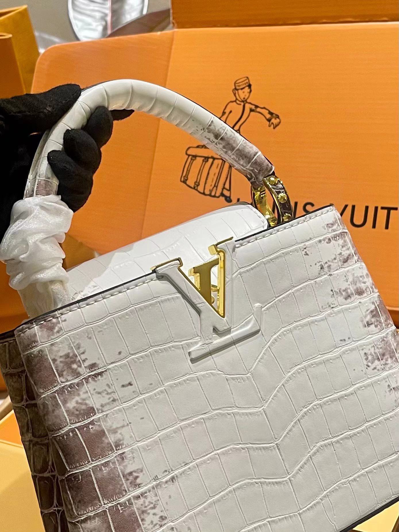 LV Capucines  ヒマラヤハンドバッグ 【50％割引+送料無料】