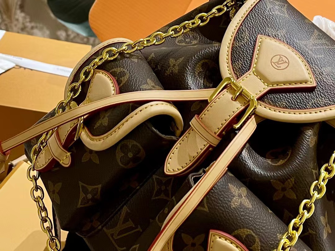 LV 老眼用バックパック【50％割引+送料無料】