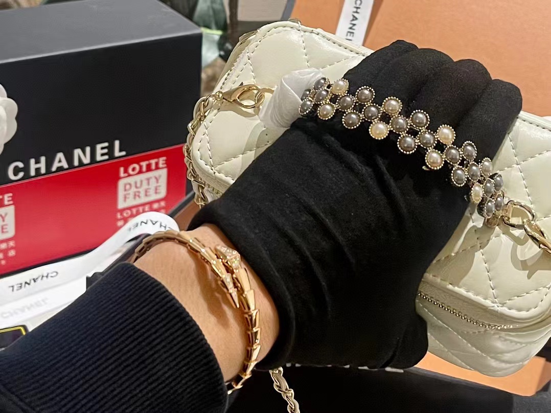 CHANE1 カメリアハンドチェーンバッグ【50％割引+送料無料】