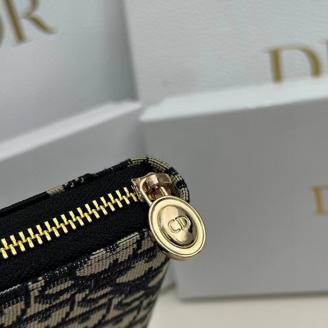 DI0R 老眼長財布【50％割引+送料無料】