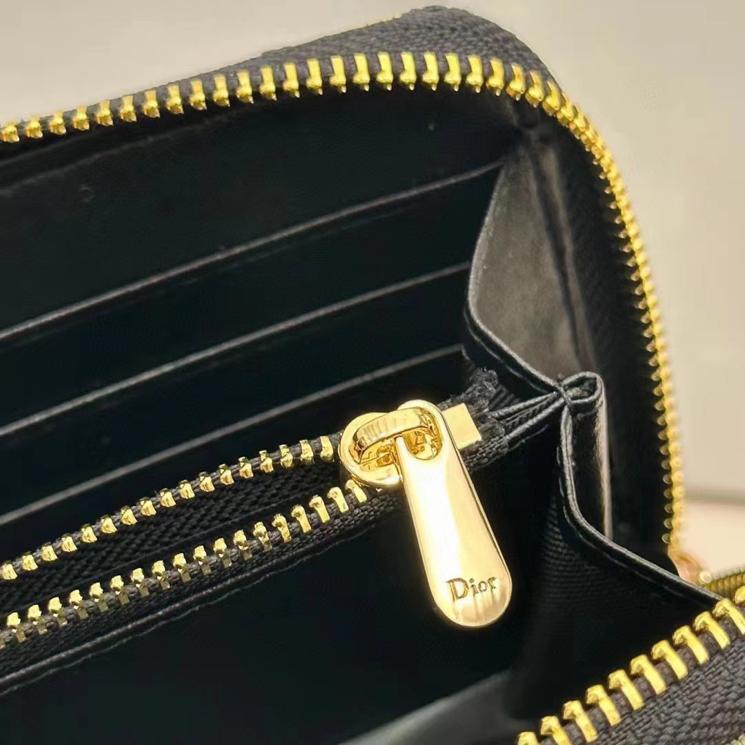 DI0R 老眼長財布【50％割引+送料無料】