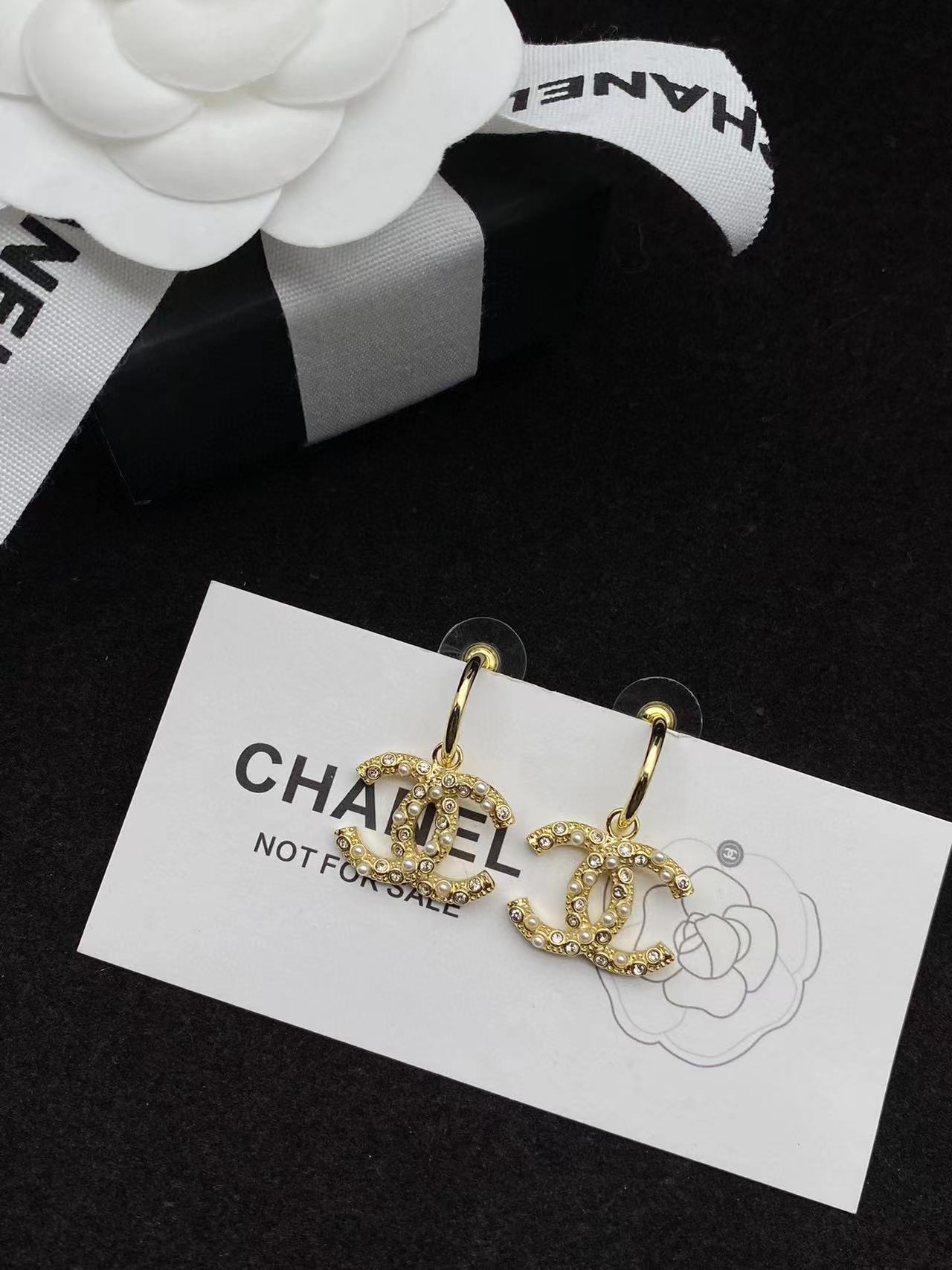 CHANE1 ダブルCニードルパールイヤリング【 50％割引+送料無料】