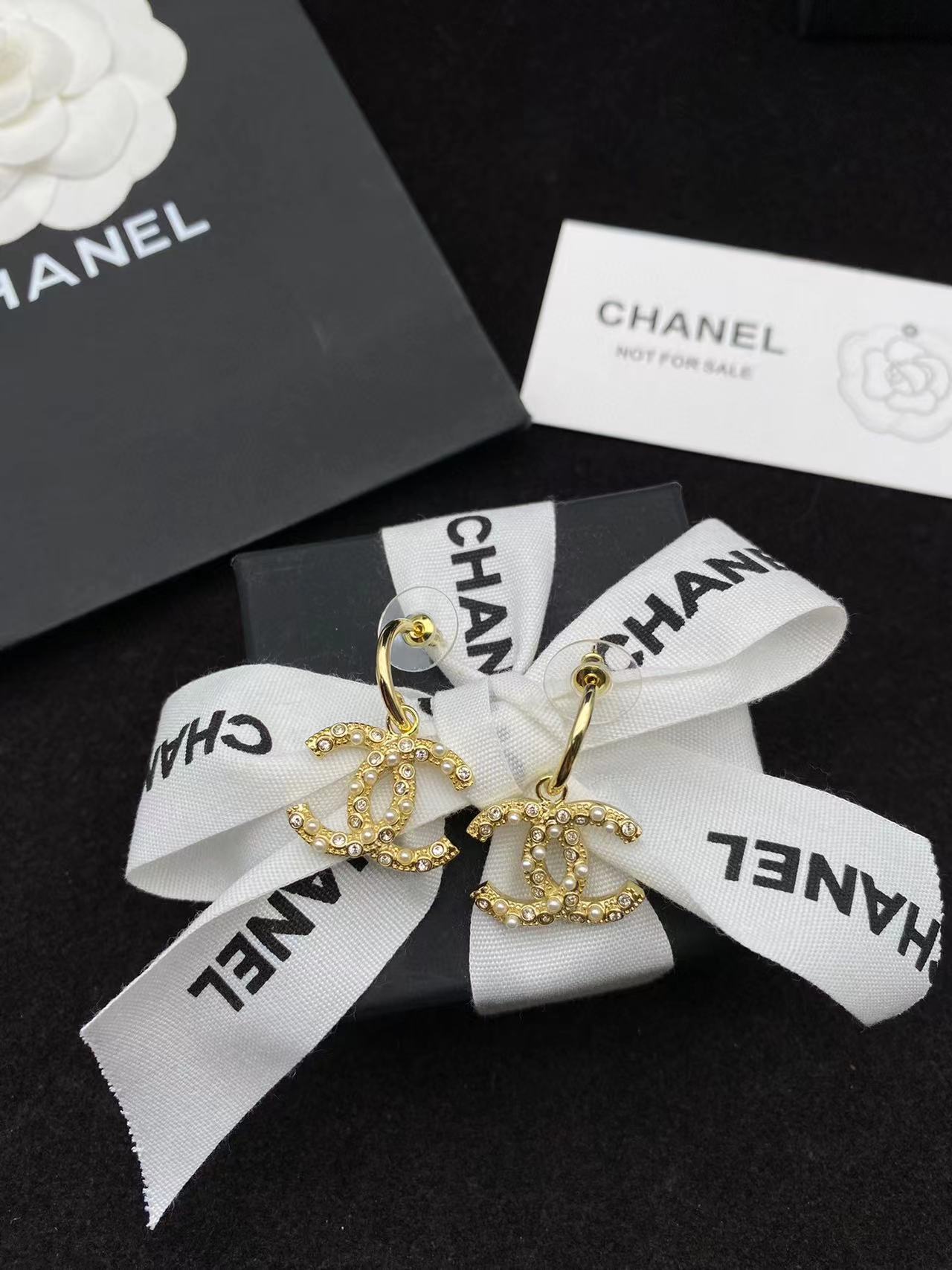 CHANE1 ダブルCニードルパールイヤリング【 50％割引+送料無料】