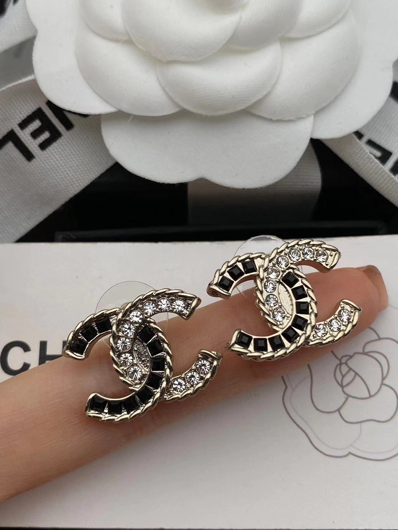 CHANE1 ダブルC スクエア ダイヤモンド ピアス【 50％割引+送料無料】