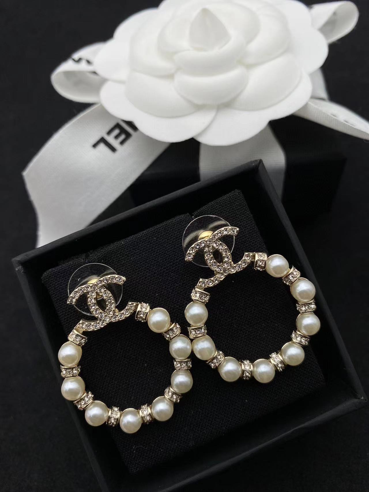 CHANE1 ダブル C サークル パール スタッド ピアス【 50％割引+送料無料】