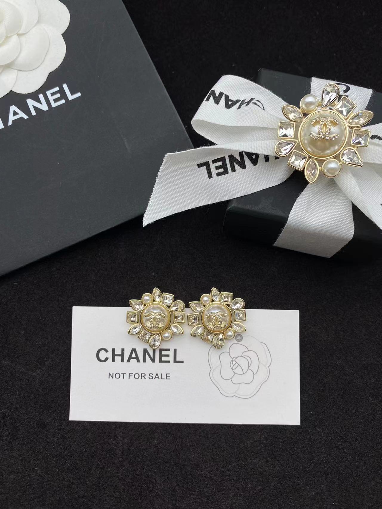 CHANE1 パールイヤリング+ブローチ 2点セット【 50％割引+送料無料】