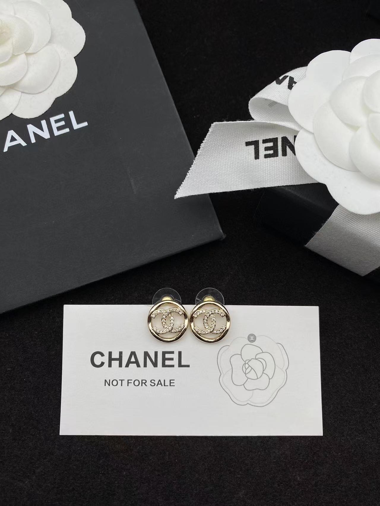 CHANE1 CC ウェーブ サークル スタッド ピアス【 50％割引+送料無料】