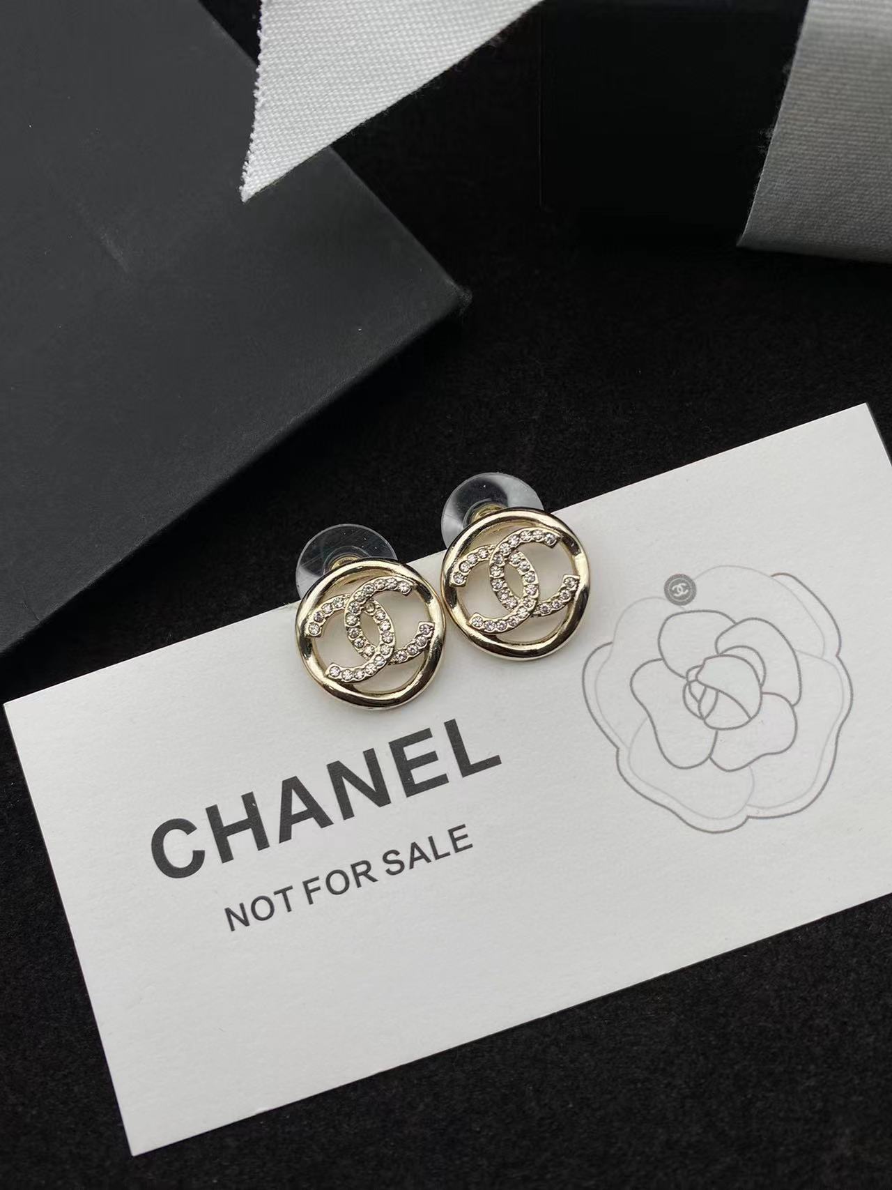 CHANE1 CC ウェーブ サークル スタッド ピアス【 50％割引+送料無料】