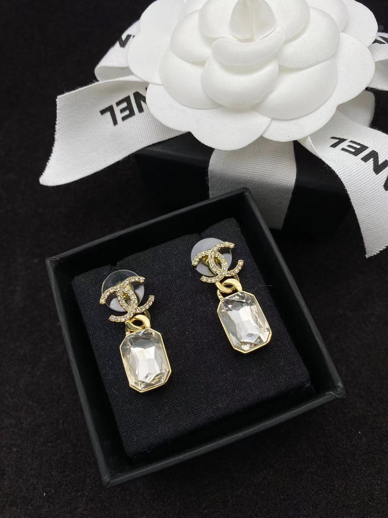 CHANE1 スクエア CC ピアス【 50％割引+送料無料】