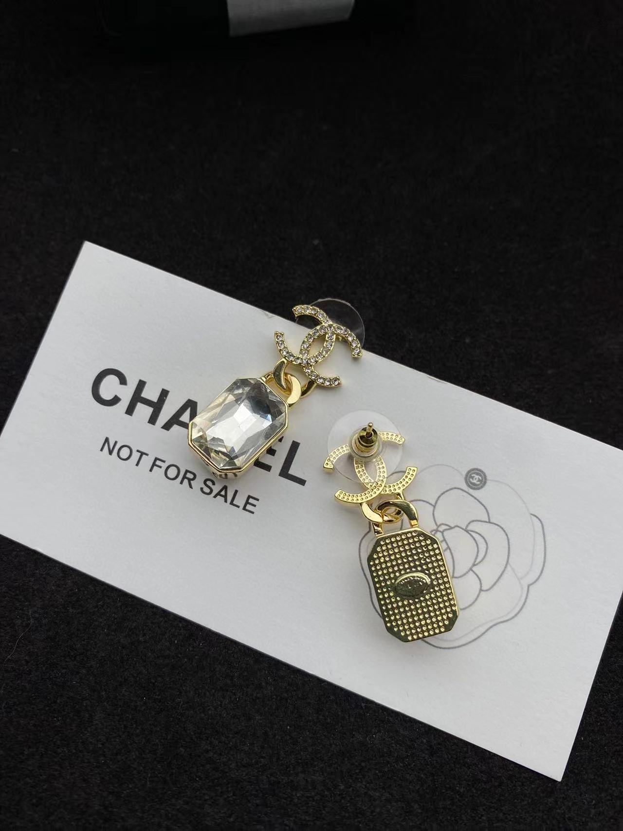 CHANE1 スクエア CC ピアス【 50％割引+送料無料】