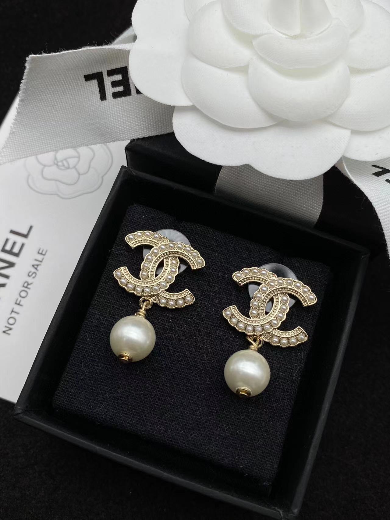 CHANE1 パール ダブル C スタッド ピアス【 50％割引+送料無料】