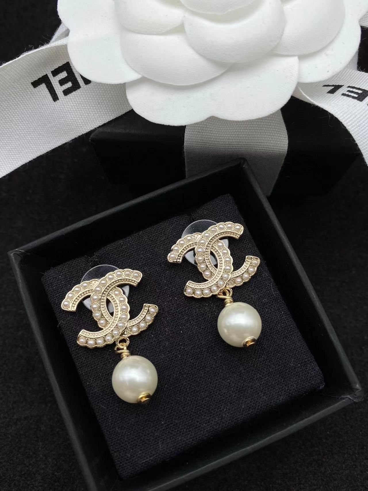 CHANE1 パール ダブル C スタッド ピアス【 50％割引+送料無料】