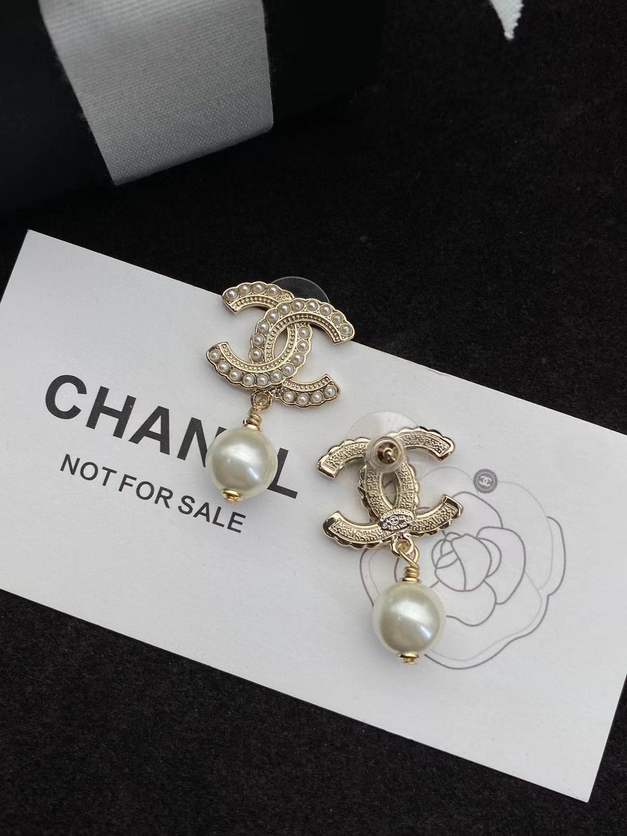 CHANE1 パール ダブル C スタッド ピアス【 50％割引+送料無料】