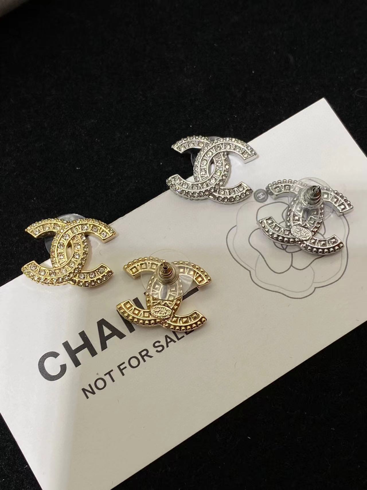 CHANE1 ダブルC スタッドピアス【 50％割引+送料無料】