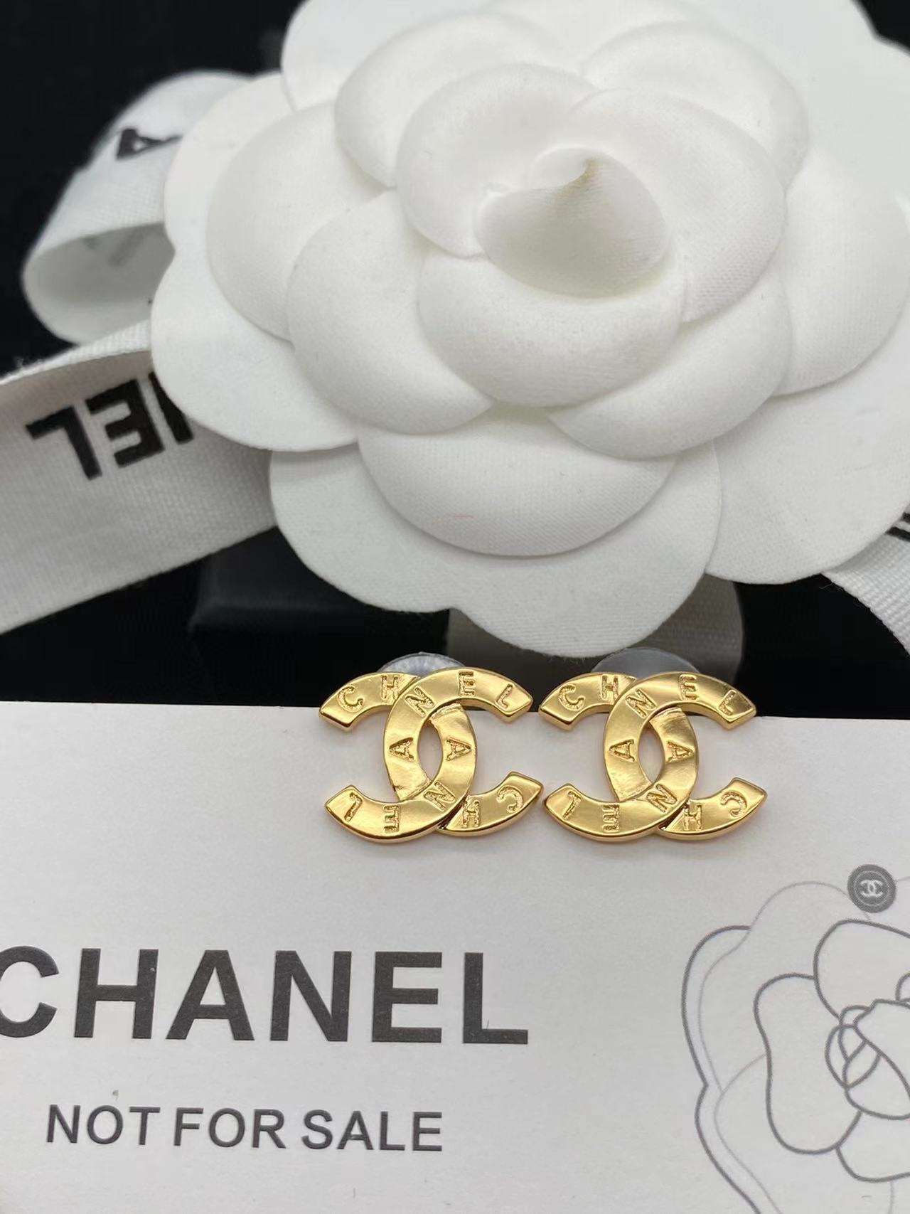 CHANE1 ダブルC グロッシーレター イヤリング【 50％割引+送料無料】