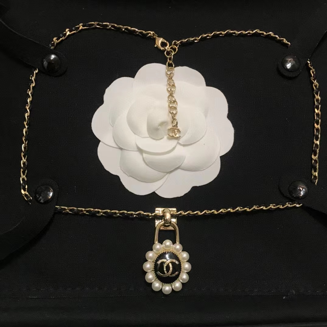 CHANE1 ダブルCパールネックレス【 50％割引+送料無料】