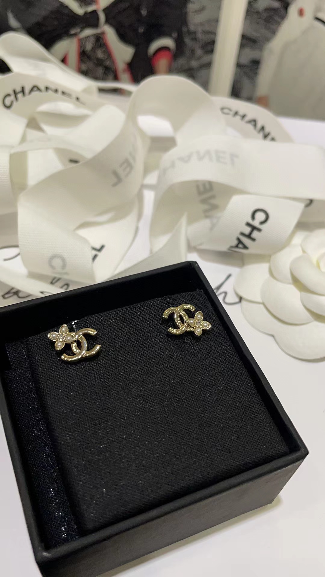 CHANE1 四つ葉のクローバー ダブルC イヤリング【 50％割引+送料無料】