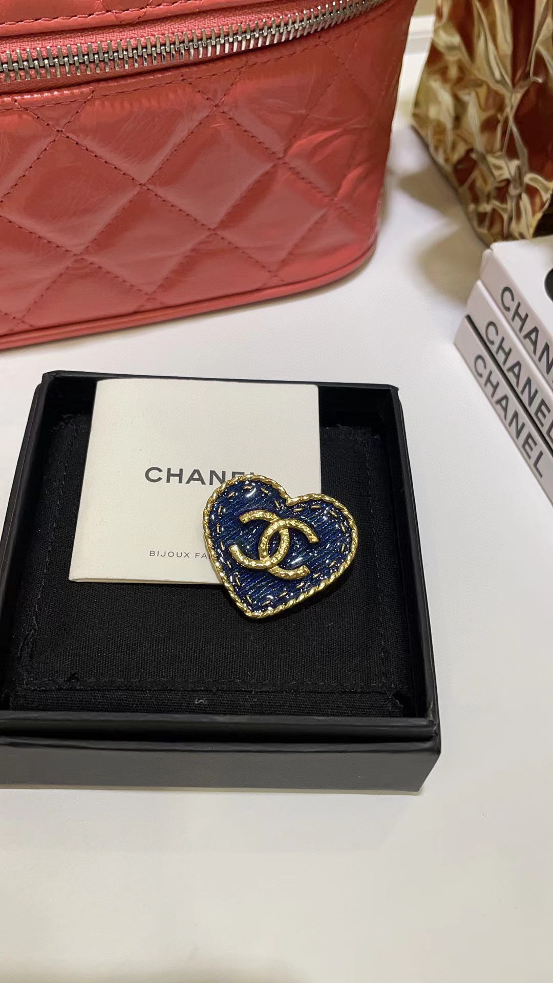 CHANE1 ブルー ダブル C ブローチ【 50％割引+送料無料】